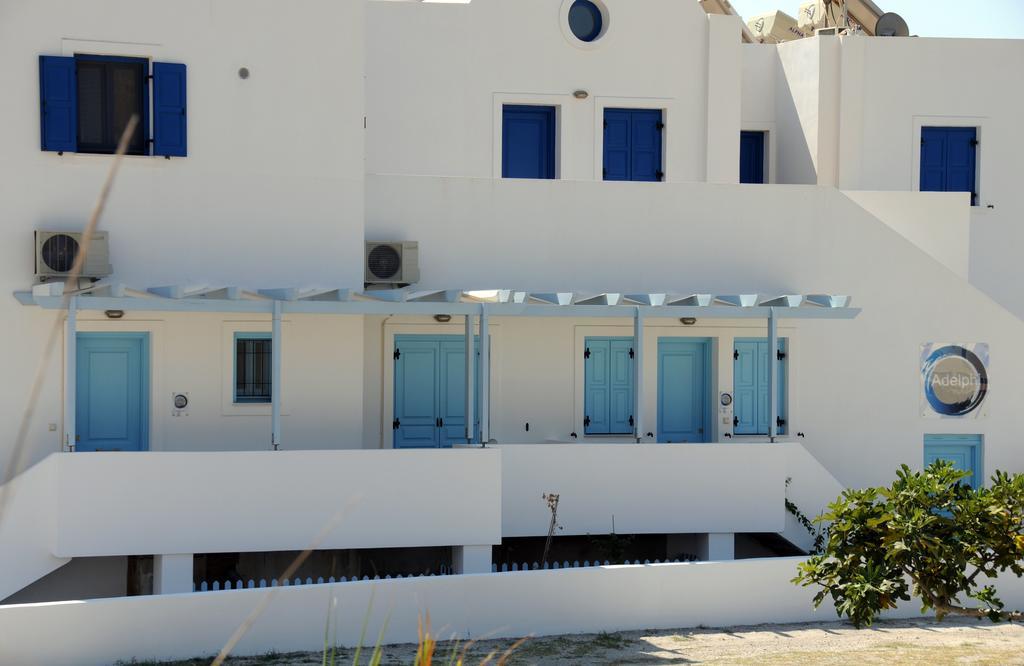 Adelphi Apartments Perissa  Exterior photo